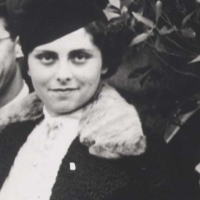 Elli, Pete's mother, wearing her Jewish star badge.
