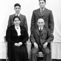 Fred with his brother Eric and parents Moritz and Erna, 1937.