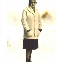 Noémi's aunt Bozsi (mother's younger sister)