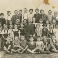 George Beykovsky class photo, 1938