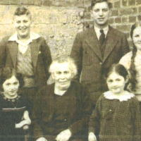 1. Fred Roer family photo 1930s