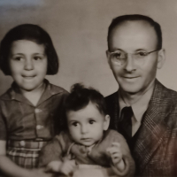 15. Hannah with her Sister and Stepfather